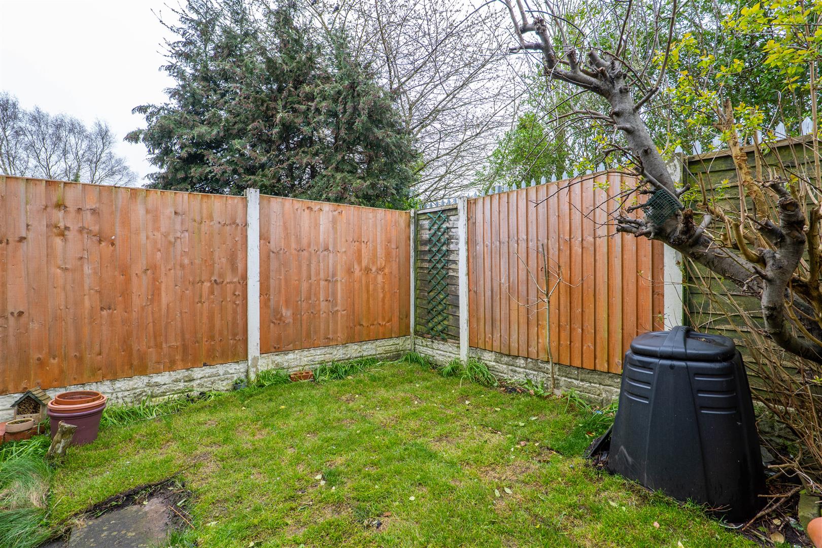 2 bed property in Leyland Road, Preston